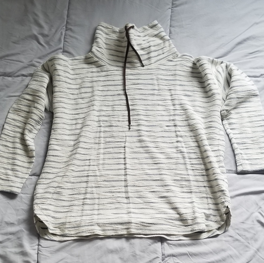 CHAPS XL Cowl neck sweatshirt